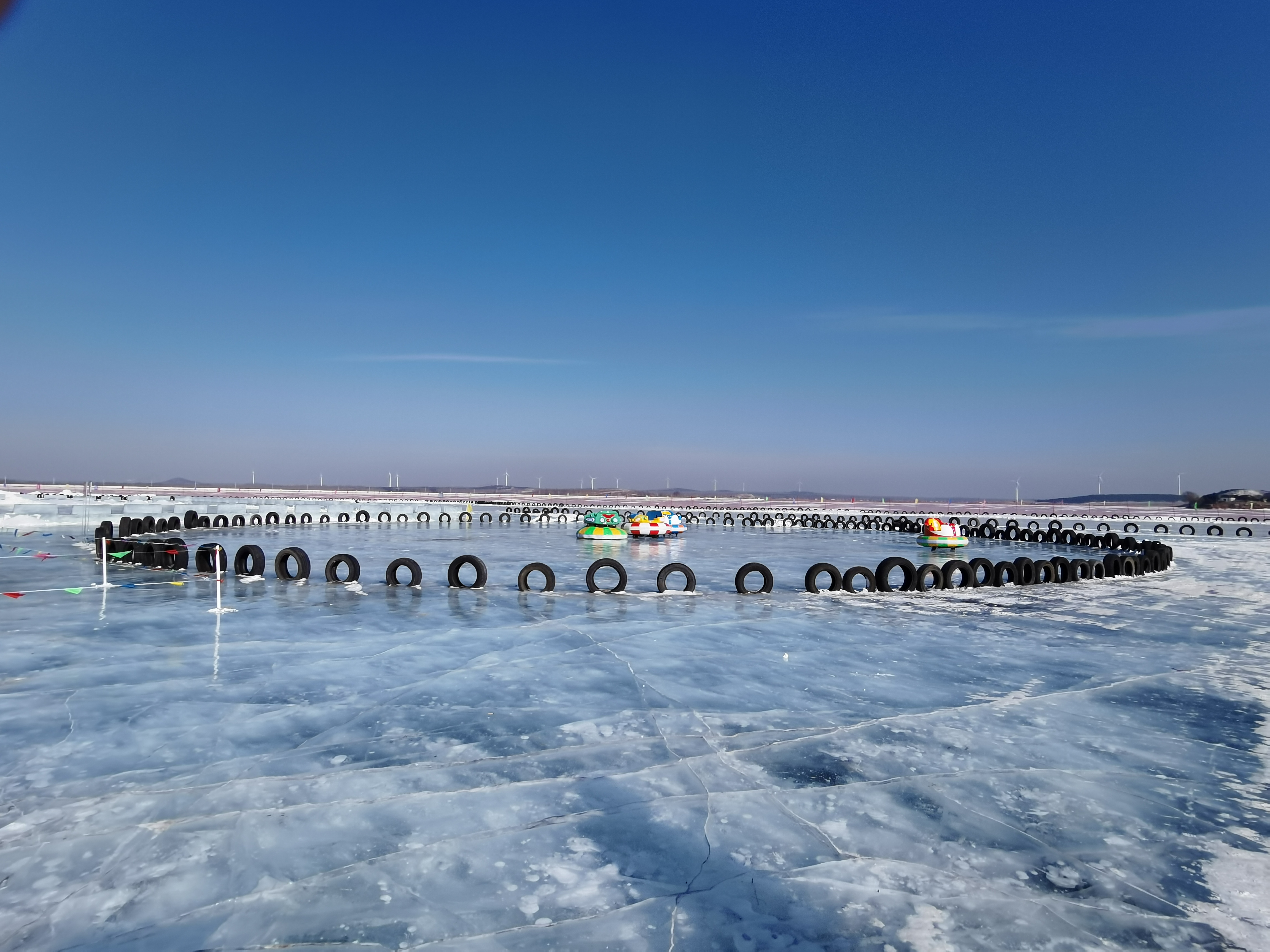 巨龙湖冰雪世界10.jpg